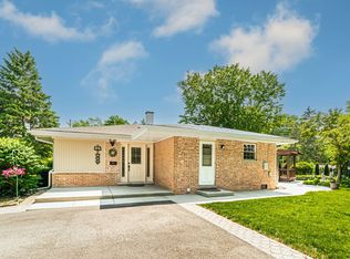 440 Crescent Dr, Wheeling, IL 60090