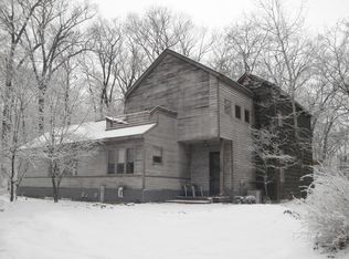 W349S4051 Waterville Rd, Dousman, WI 53118