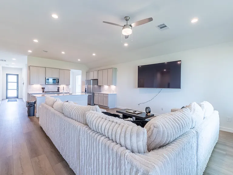 1421 Imperial Ranch Way — Photo 9