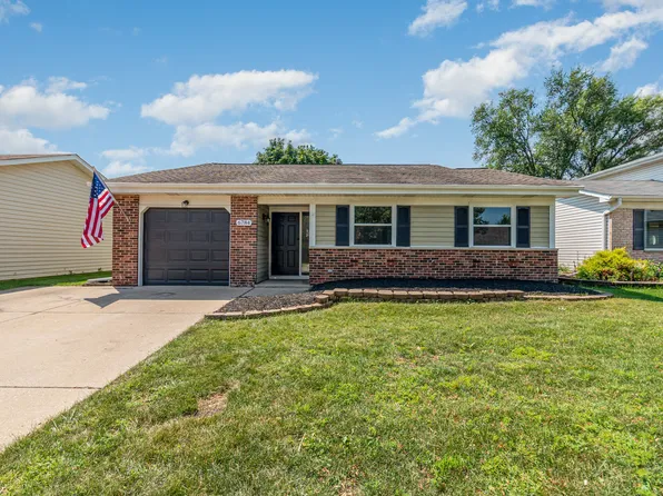 6784 Red Wing Dr, Woodridge, IL 60517