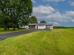 724 Maple Dr, Kirkville, NY 13082