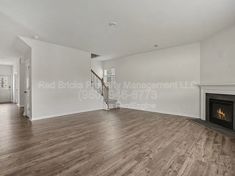 11010 Austin Estates Dr — Photo 9