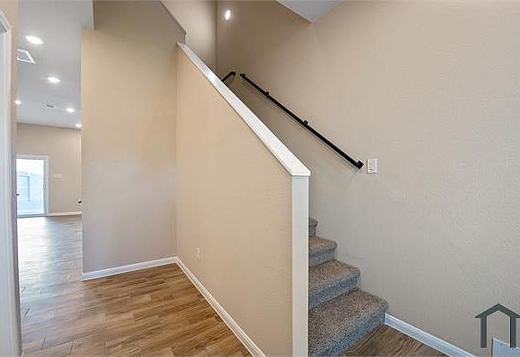 3rd image of 7937 Richland Dr #B