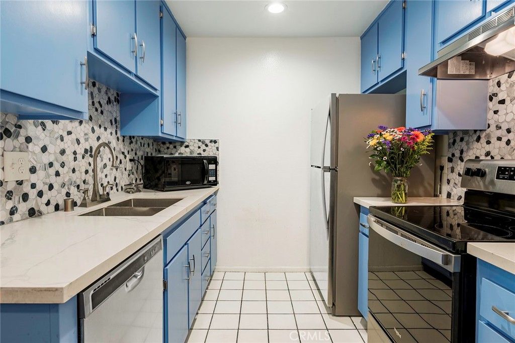 3565 Linden Ave Unit 208, Long Beach, CA - View 2