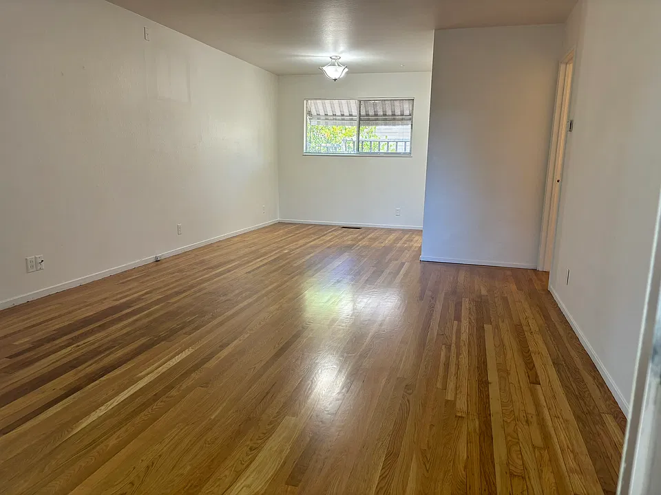 1860 Almond Ave