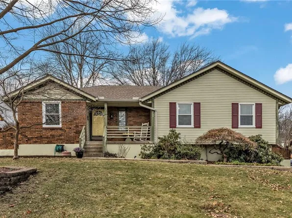 121 SW 26th Street Ct, Blue Springs, MO 64015