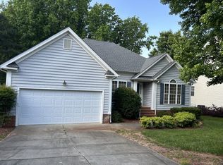 9904 Wyngate Ridge Dr, Raleigh, NC 27617