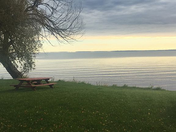 4th image of N1446 Shore Dr