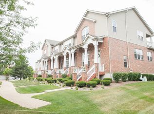 6082 Ironwood Ln, Lisle, IL 60532