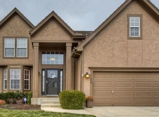 13724 Bradshaw St, Overland Park, KS 66221