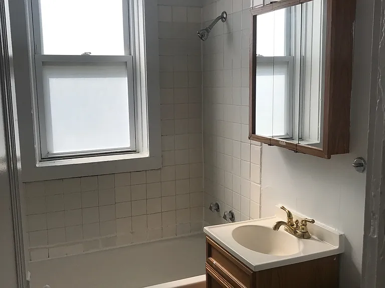 1934 N Fairfield Ave #3R — Photo 6