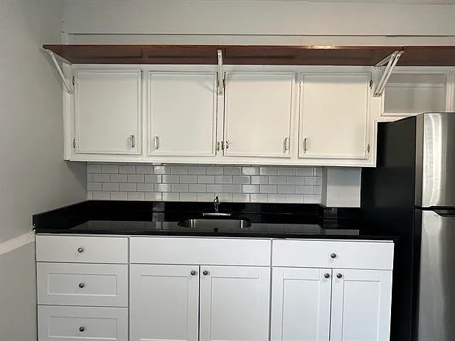1 bed, 1.0 bath, 950 sqft, $1,600 — Photo 2