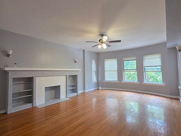 2nd image of 7927 S Essex Ave #7929-3