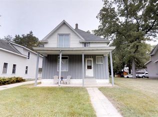 706 3rd St SE, Willmar, MN 56201