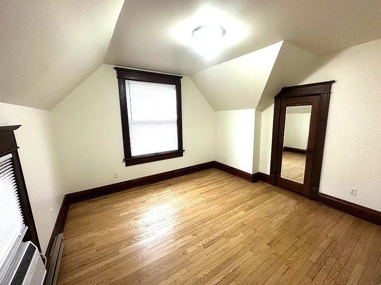 824 Michigan Ave #2 — Photo 9