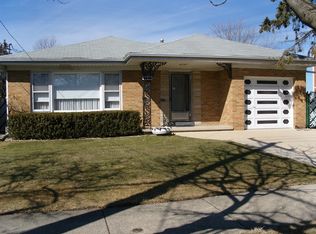 6640 W Harts Rd, Niles, IL 60714