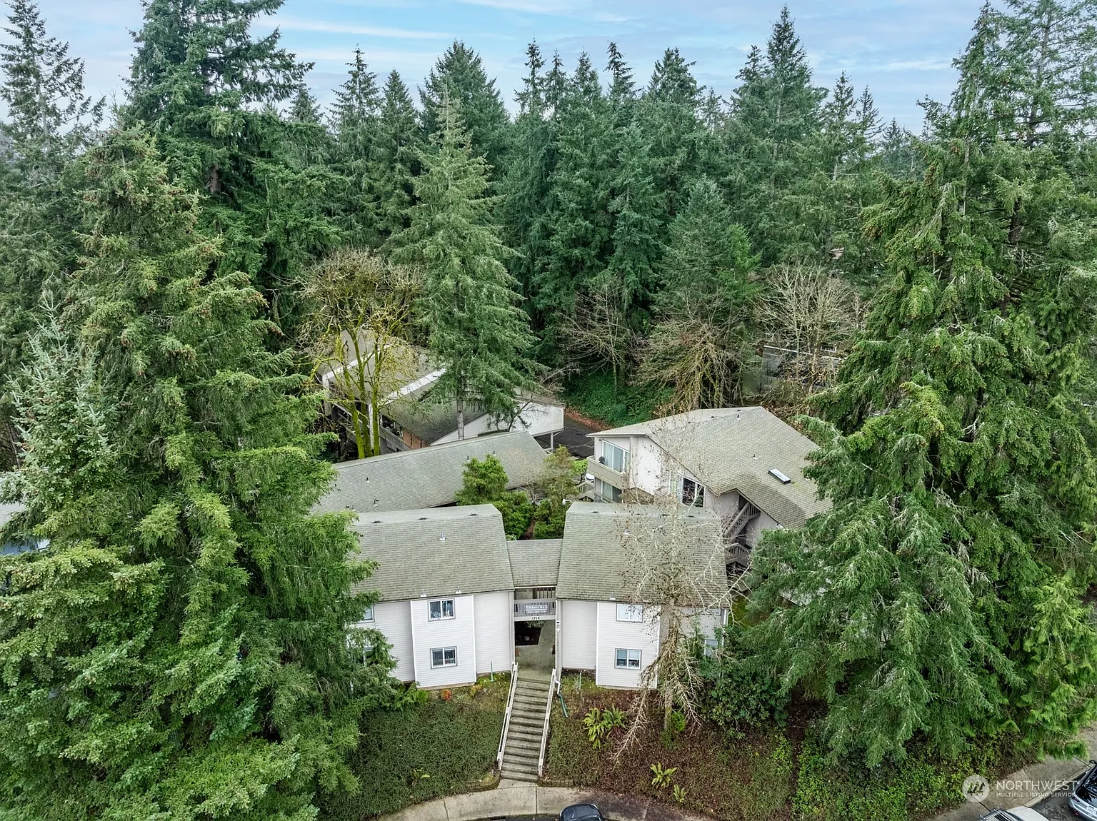 1714 Evergreen Park Court SW photo 1