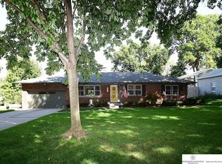 6492 Cuming St, Omaha, NE 68132