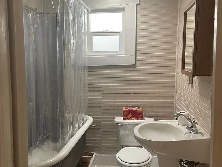 663 SE Parrott St — Photo 14