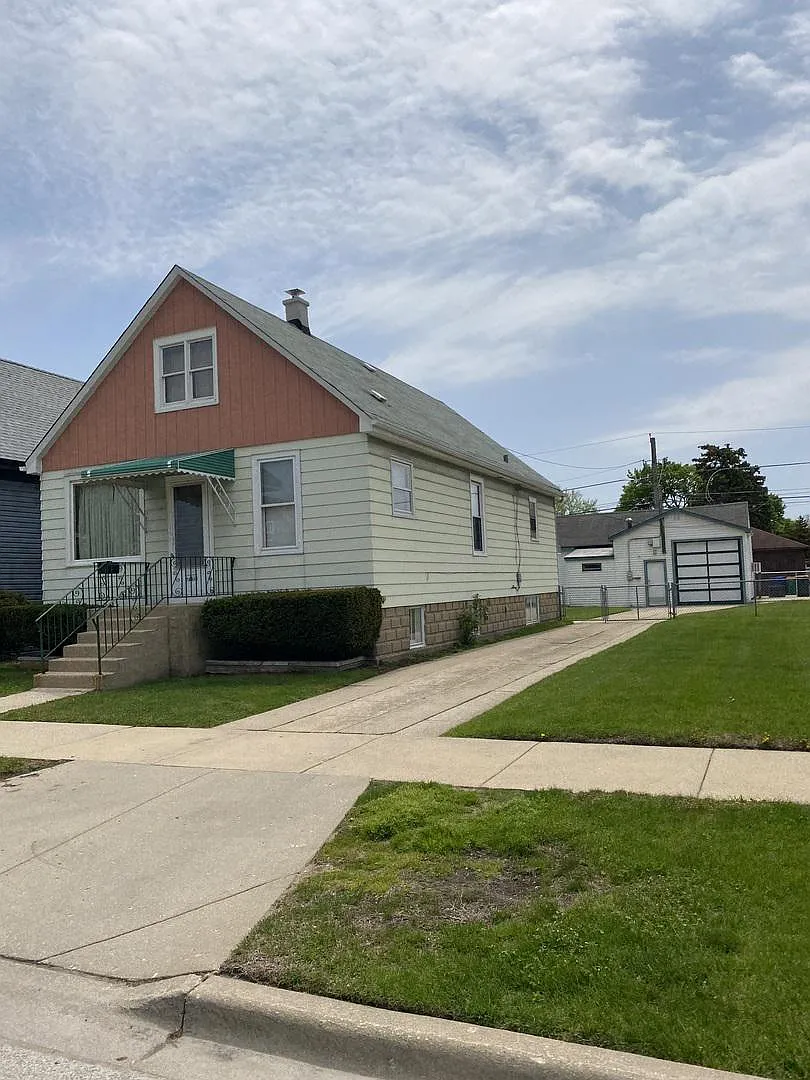 7115 40th Pl photo 1