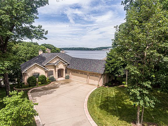 3rd image of 65 Muirfield Ct