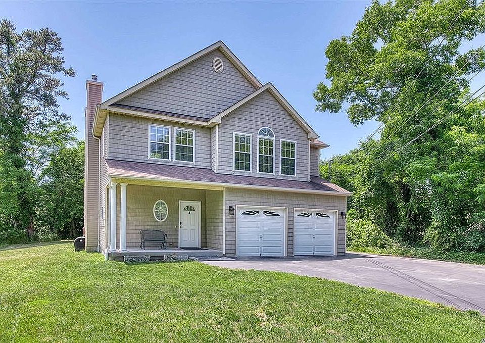 1st image of 4 Bayberry Ln