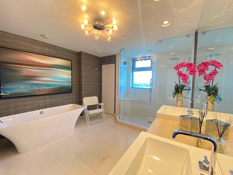 17301 Biscayne Blvd #1808 — Photo 13