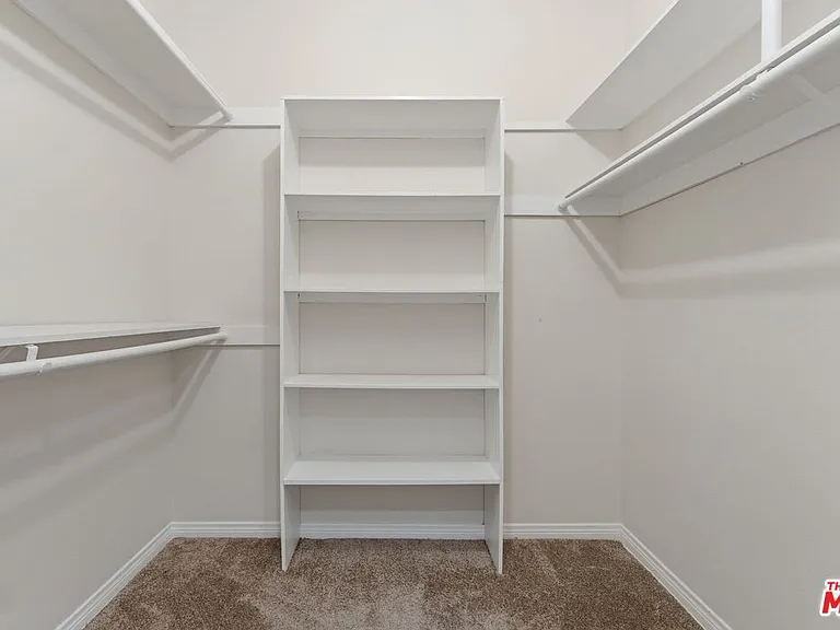 1315 Roxbury Dr #201 — Photo 19