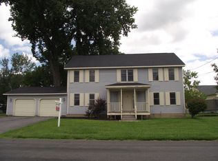 8046 Stearns Rd, Clay, NY 13041