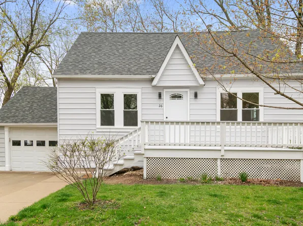 26 S Holly Ave, Fox Lake, IL 60020