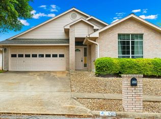 125 Los Cedros Loop, Kerrville, TX 78028