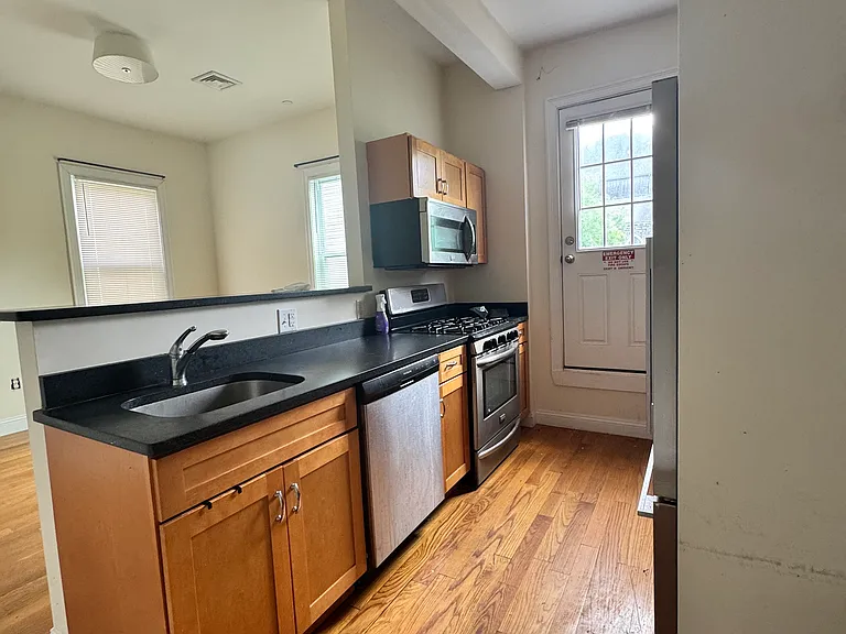 536 Cambridge St #3 — Photo 4