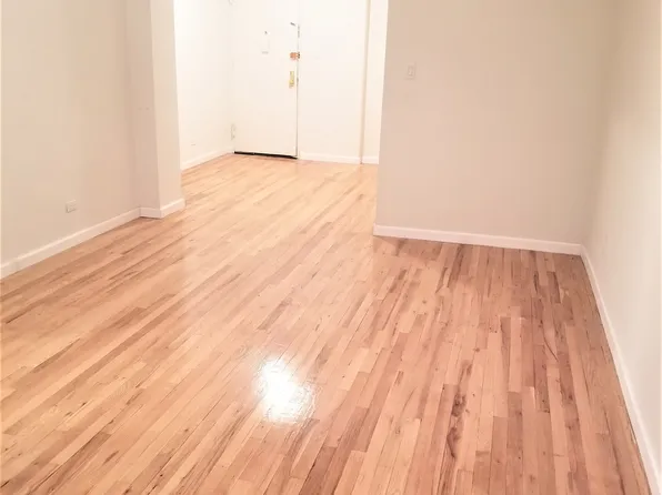 1577 East 17th Street image 8 of 21