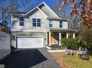 109 12th St, Colonial Beach, VA 22443