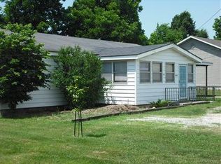 2848 W Chestnut St, Springfield, MO 65803