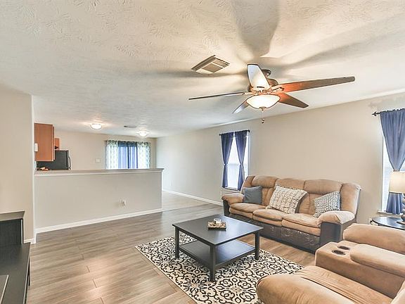 5th image of 13022 Rosemont Park Ln
