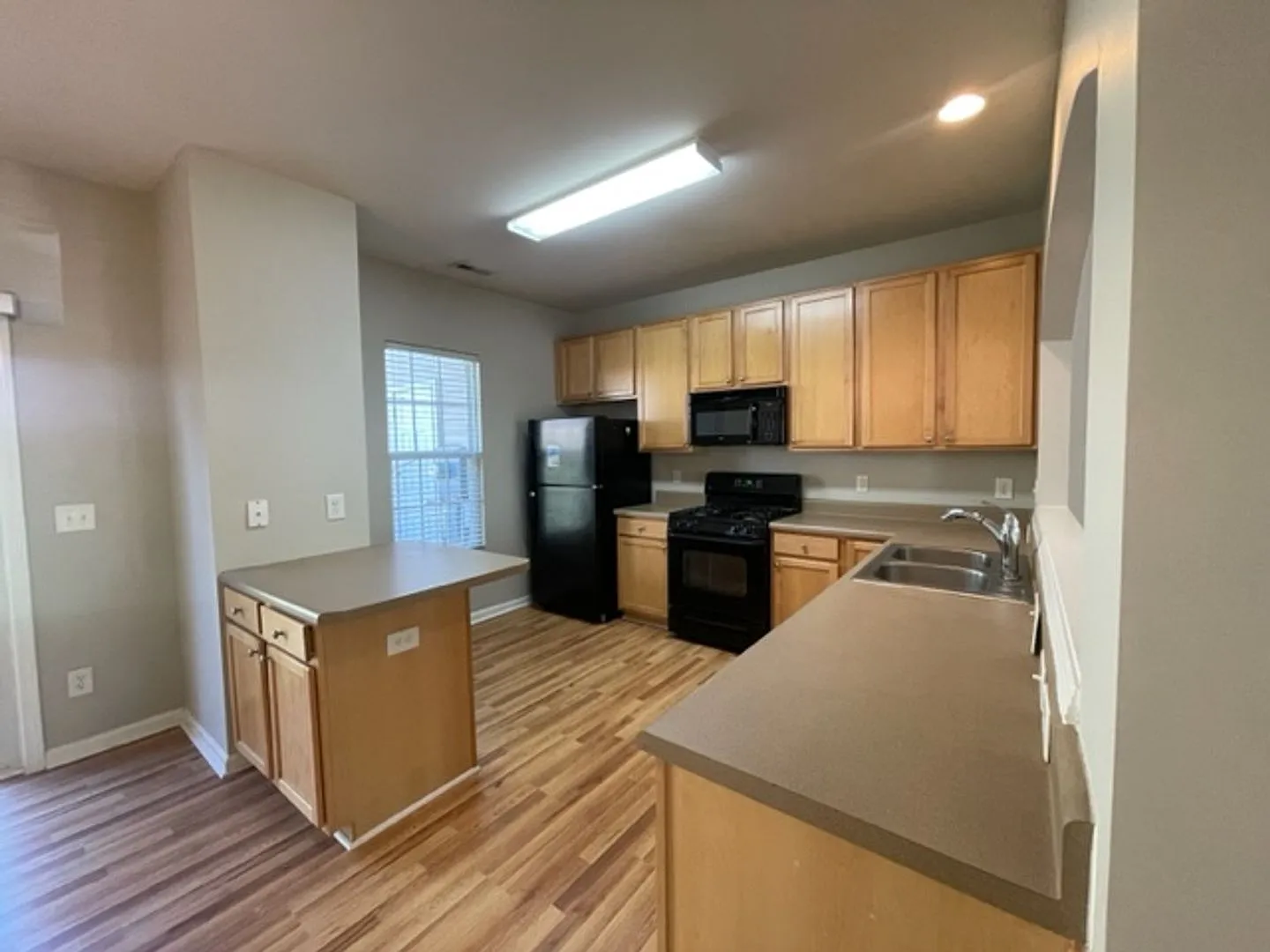 804 Walnut Woods Drive - Bev Roberts Rentals and Property Management — Photo 3