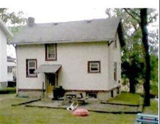 2nd image of 2461 28th St SW