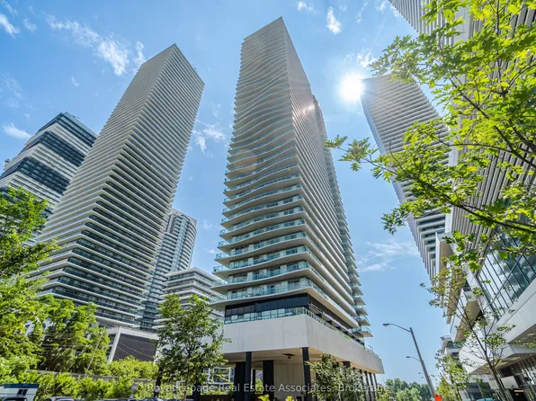 33 Shore Breeze Dr #2301, Toronto, ON M8V 0G1