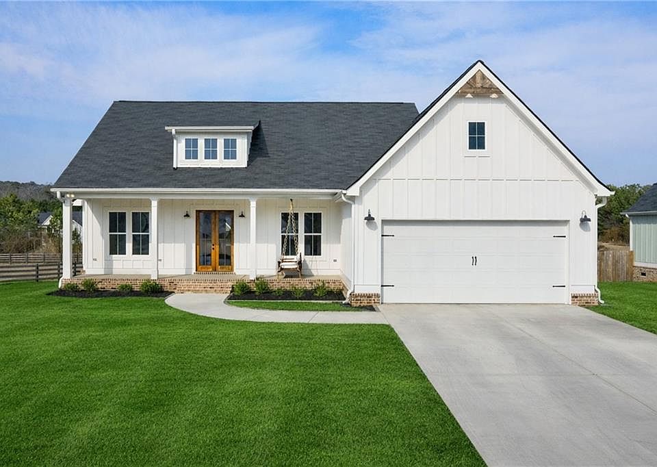 1st image of 19 Trotters Ln