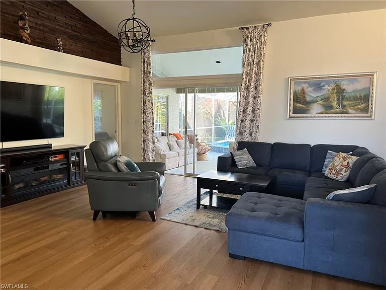 816 Belville Blvd — Photo 14