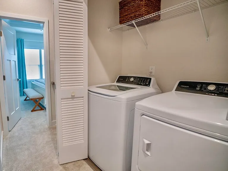 409 Fost Blvd — Photo 27