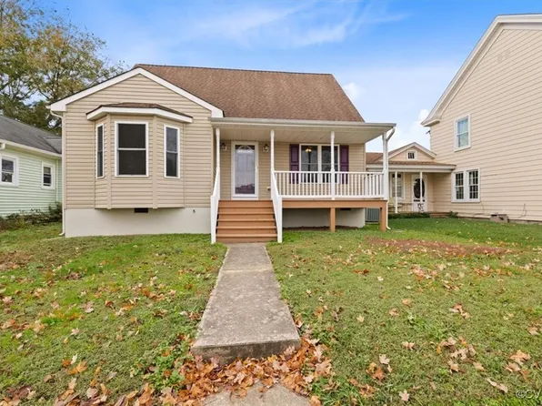 615 Lee St, West Point, VA 23181