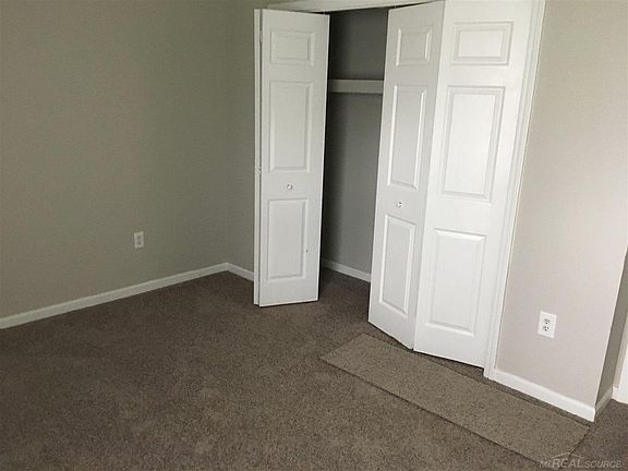 5th image of 23120 Lambrecht Ave