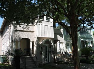 8326 Pritchard Pl, New Orleans, LA 70118