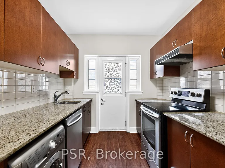 1325 Bayview Ave #L21 — Photo 13