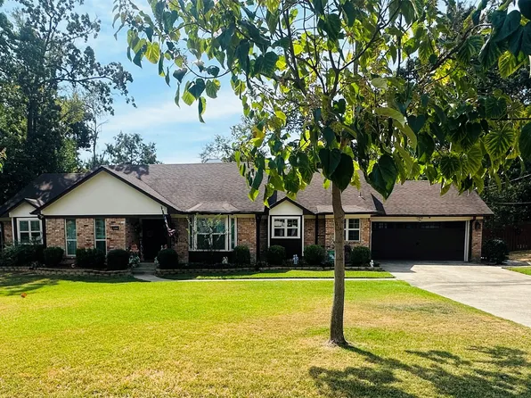 1308 Azalea Dr, Sulphur Springs, TX 75482