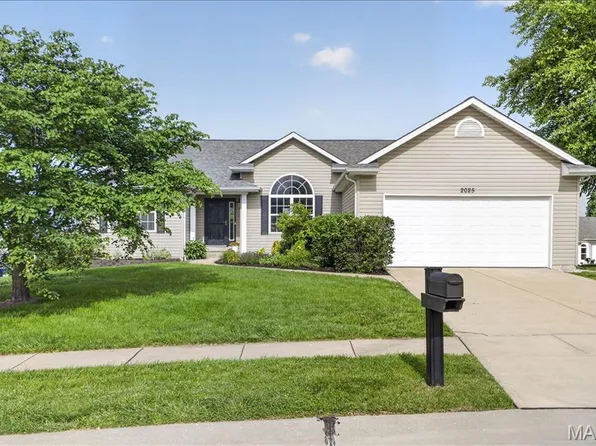 2025 Dardenne Valley Dr, Dardenne Prairie, MO 63368