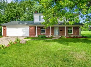 3807 Abbotsford Rd, Rockford, IL 61107