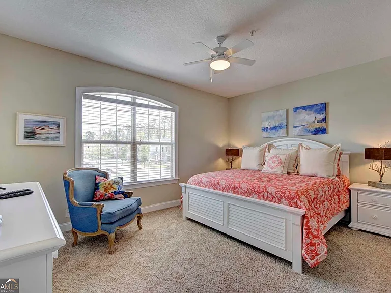 205 Mariners Cir — Photo 31
